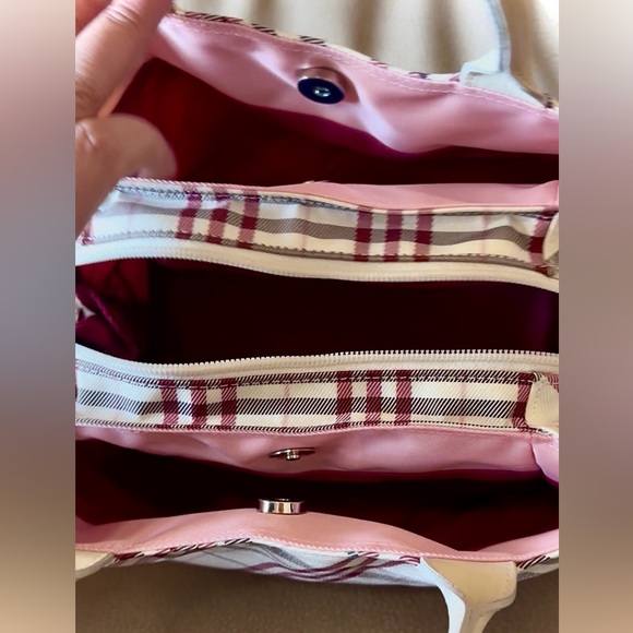 LAST DAY ‼️ EUC Rare Burberry Blue Label Pink & White Novacheck Canvas Tote Bag - Picture 6 of 17
